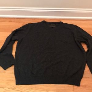 Jos A Bank men’s sweater